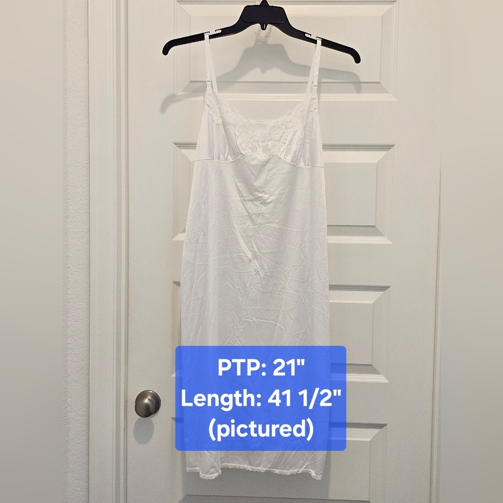 Vassarette White Women's Slip, EUC, Size 28" (42/48)